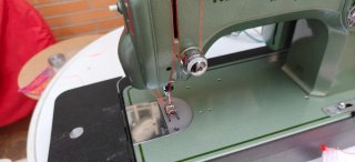 Máquina de coser Refrey 427