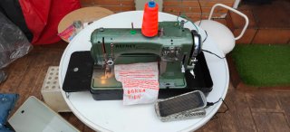 Máquina de coser Refrey 427