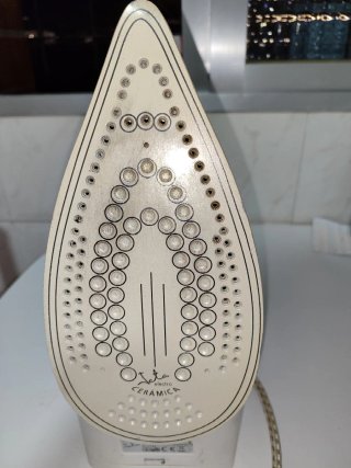 Plancha de vapor Jata