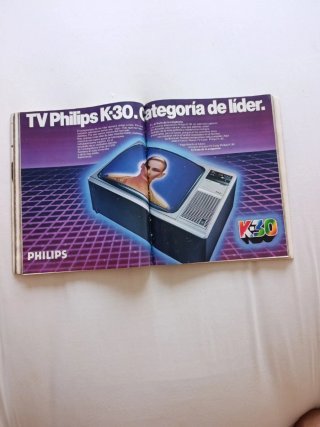 El libro del año de televisión y radio: 82-83