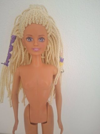 Barbie Sindy con capelli intrecciati