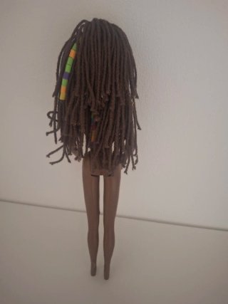 Barbie Sindy con capelli intrecciati
