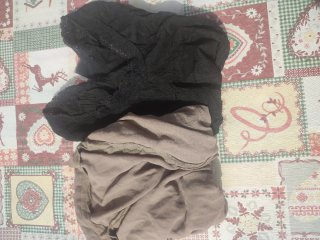 Lote 2 Camisetas: Negra y Marrón