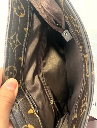 Bolso bandolera L. v Monogram Marrón
