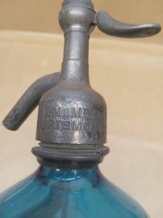 Sifón antiguo azul tapón plomo