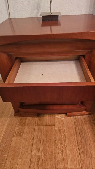 Juego de cama madera + 2 mesitas
