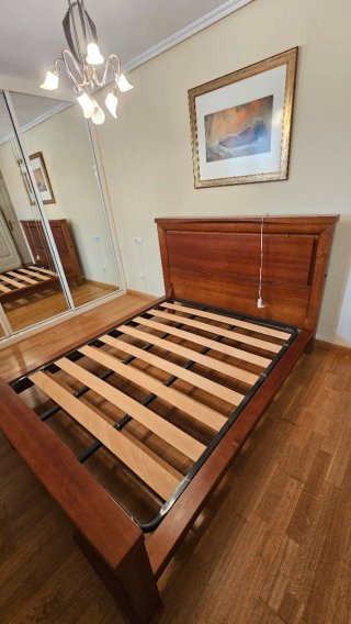 Juego de cama madera + 2 mesitas