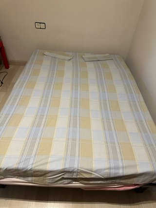 Sofá Cama Doble Rojo 140x190 con ropa cama