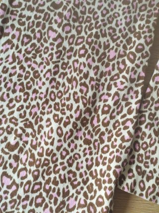 Pantalón estampado animal print