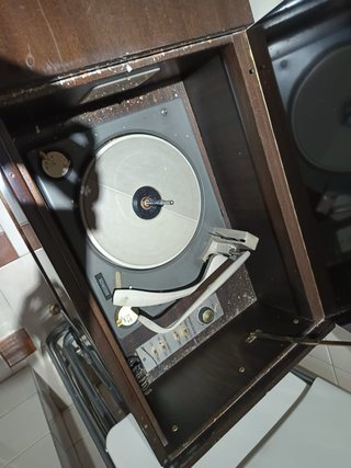 Mueble Tocadiscos Caoba Schneider