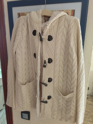 Chaqueta punto con borrego beige