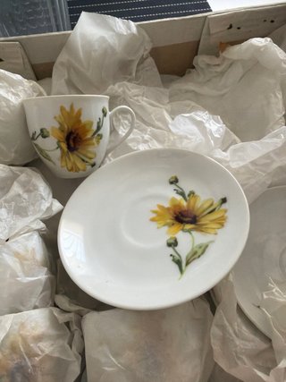 Juego 6 tazas y platitos cerámica flores