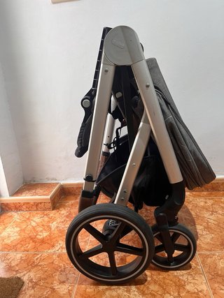 Sillita de paseo Cybex gris