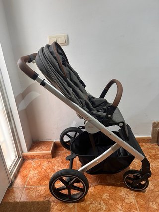 Sillita de paseo Cybex gris