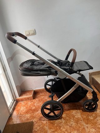 Sillita de paseo Cybex gris