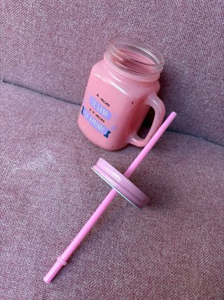 Taza Rosa con Pajita