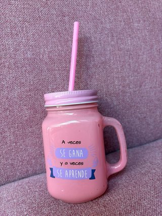 Taza Rosa con Pajita