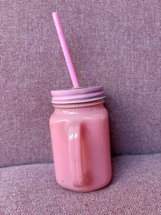 Taza Rosa con Pajita
