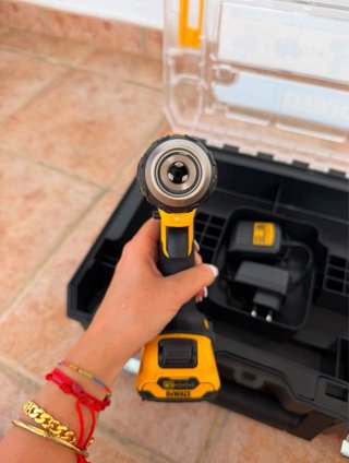 Taladro y Atornillador DeWalt DCK211D2T