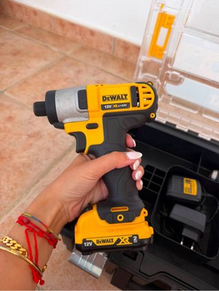 Taladro y Atornillador DeWalt DCK211D2T