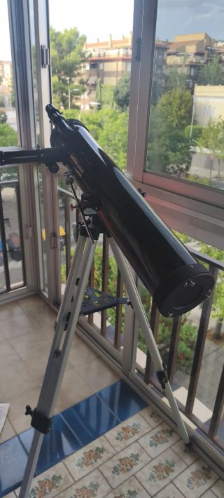 Telescopio negro