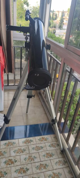 Telescopio negro