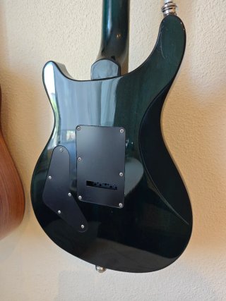 Harley Benton CST-24 Deluxe Guitarra Eléctrica