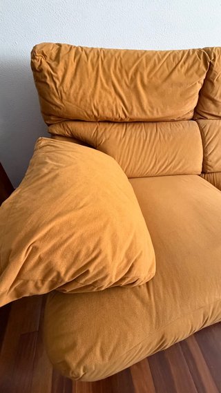 Divano a 2 posti giallo