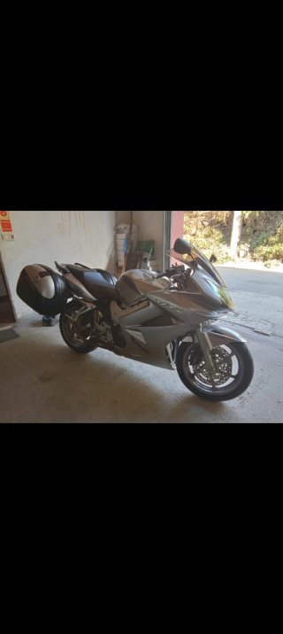 Honda VFR 800 VTEC Plata
