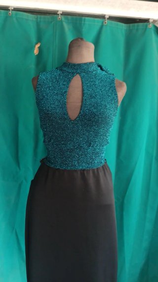 Conjunto Top y Falda Negro/Verde Azulado