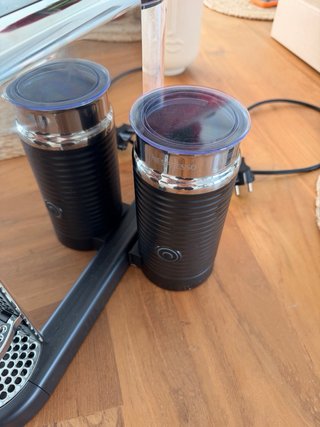 Nespresso CitiZ Platinum + Milk +Capsule Dispenser