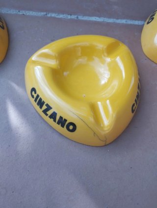 PARA DOMINGO Antonio 3 Ceniceros Cinzano Amarillos