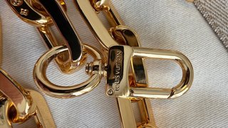 Louis Vuitton Coussin PM Topo