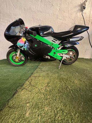 Mini Pocket Bike Negra y Verde