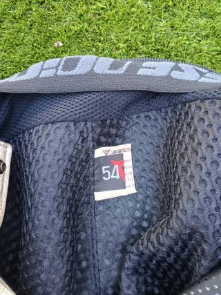 Mono Dainese Laguna Seca blanco y negro