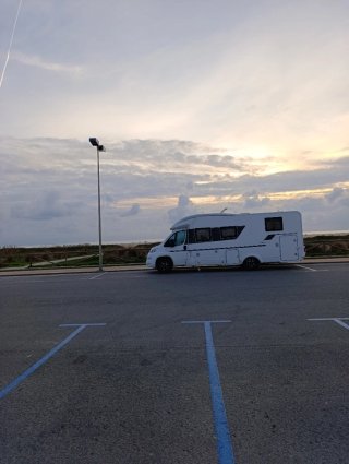 Busco plaza de parking de Autocaravana en Terrassa