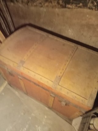 Baúl Vintage Grande con Cerrajes y Asas