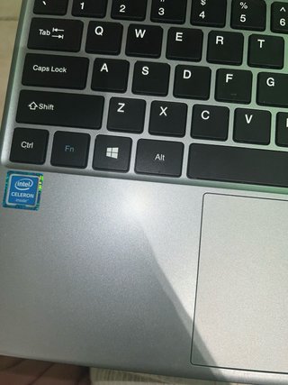 Chuwi HeroBook Pro - Sin Disco Duro