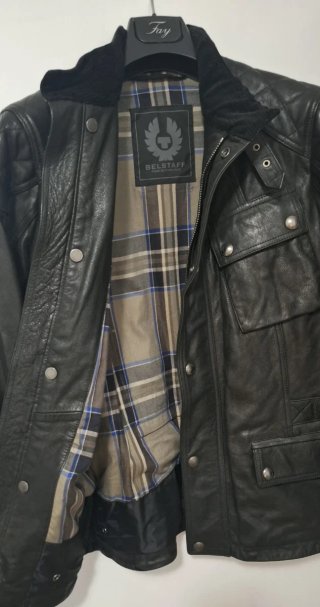 Chaqueta de Piel Negra