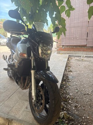 Suzuki GSR Naked Azul/Plata