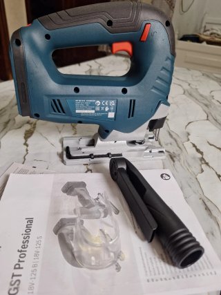Sierra de calar Bosch GST 18V-125 B