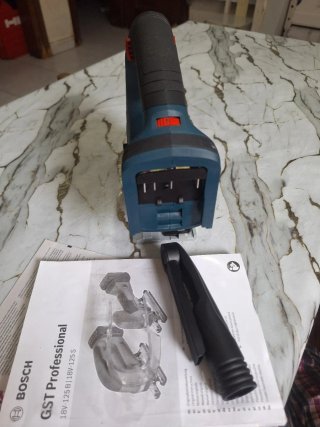 Sierra de calar Bosch GST 18V-125 B