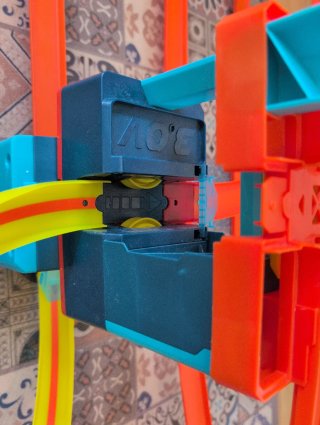 Hot Wheels Track Builder con Loop