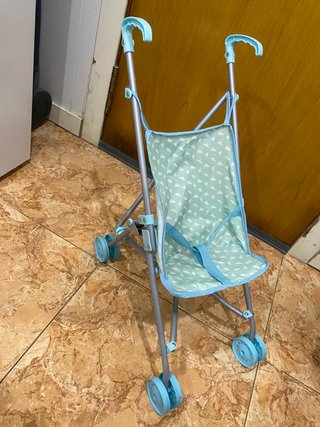 Carrito de muñecas como nuevo