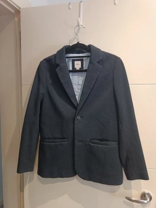 Americana azul marino. De Sfera. Talla 11-12