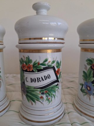 5 Tarros antiguo de porcelana Orégano y otras hier
