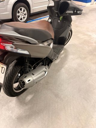 Moto Scooter Gris