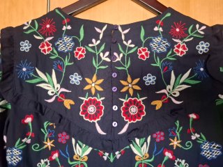 Vestido bordado talla S