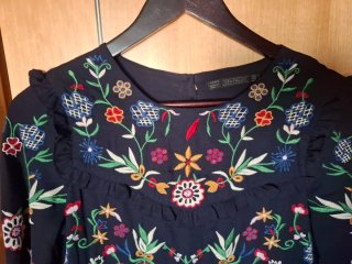 Vestido bordado talla S