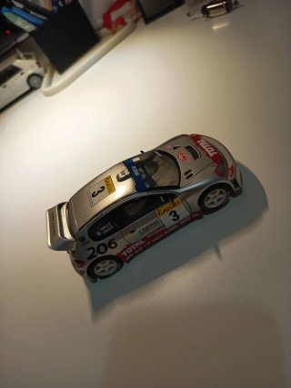 Scalextric Peugeot 206 Total Rally